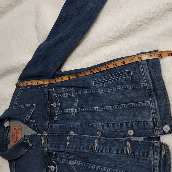 Denim jacket - Picture 3 of 5